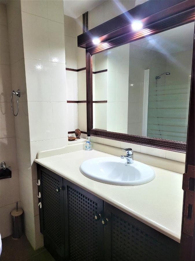 2 Bedrooms Sea View Apartament 100 Meters From Ocean Los Cristianos  Bagian luar foto